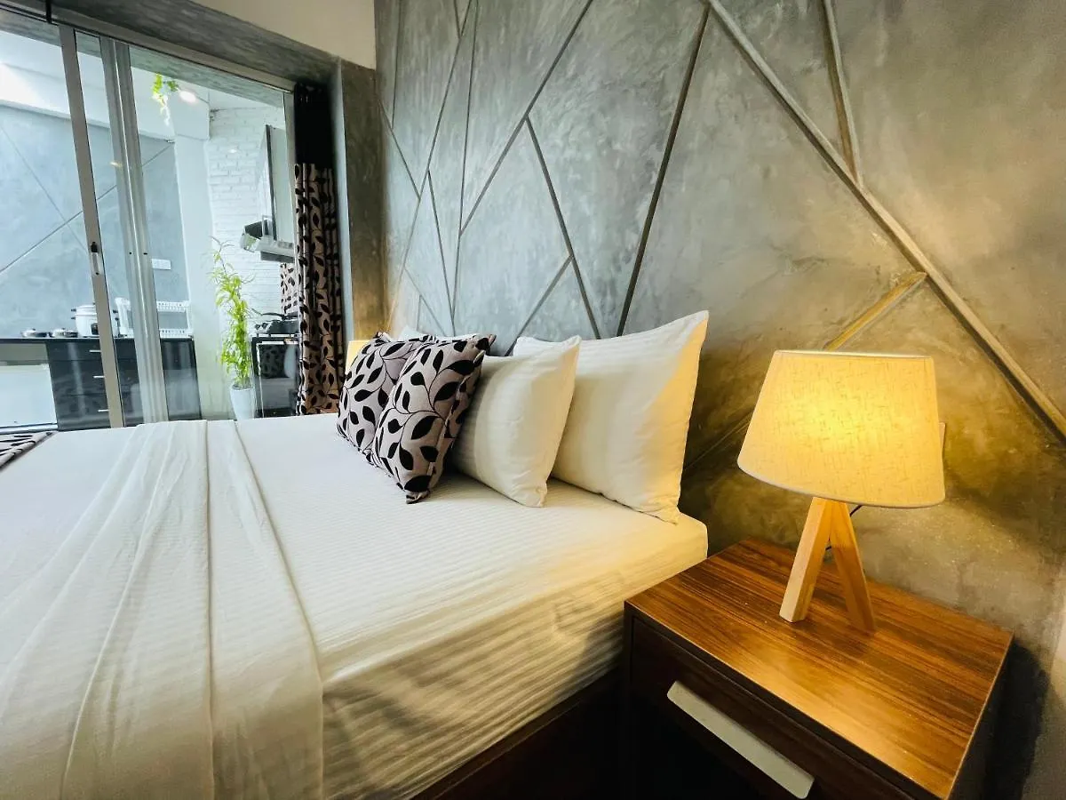 8 Plus Luxury Apartments Negombo Hotel