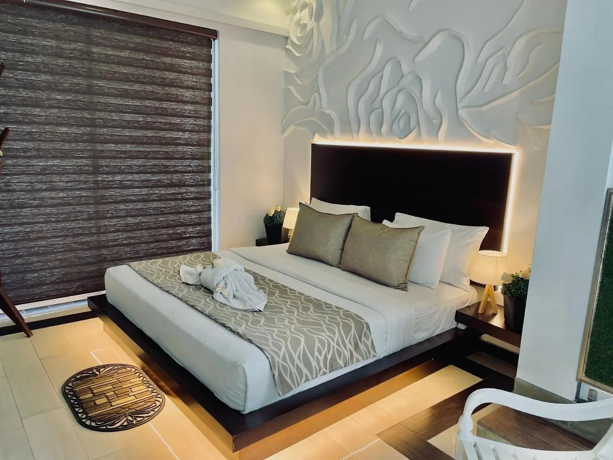 8 Plus Luxury Apartments Negombo