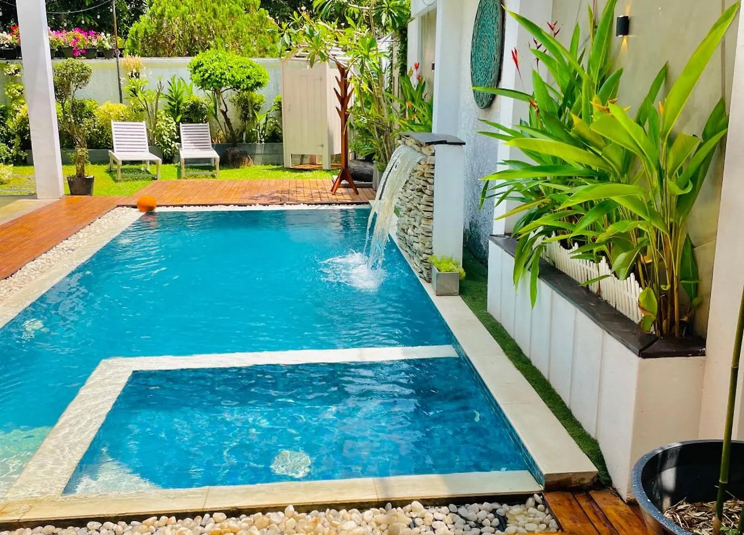 8 Plus Luxury Apartments Negombo