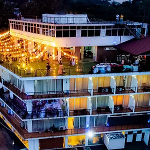 https://sky-view-grand.kandyhotelsnow.com