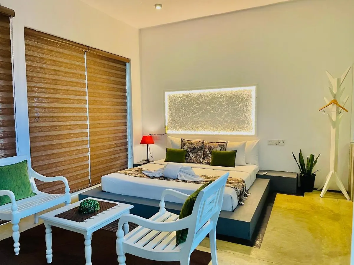 8 Plus Luxury Apartments Negombo