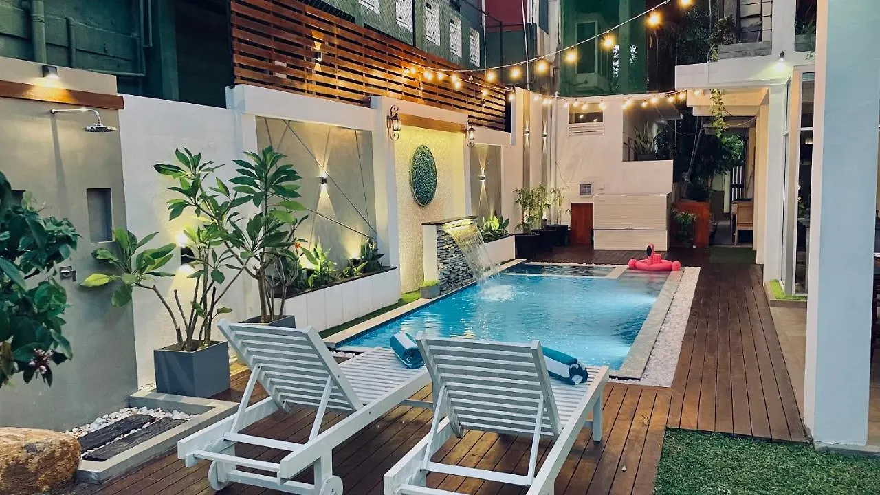 8 Plus Luxury Apartments Negombo Motel