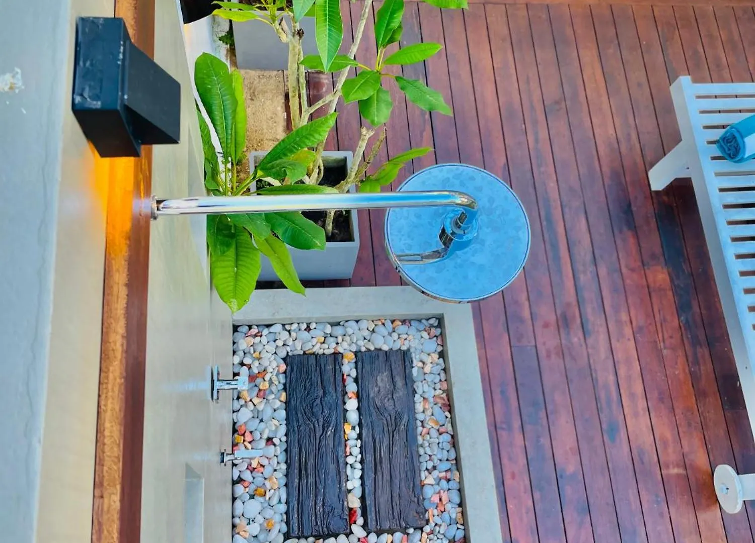 8 Plus Luxury Apartments Negombo Motel