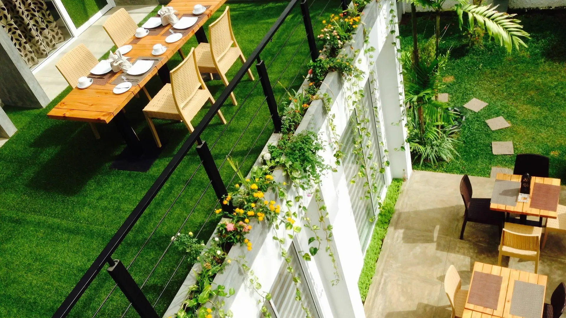 8 Plus Luxury Apartments Negombo Motel