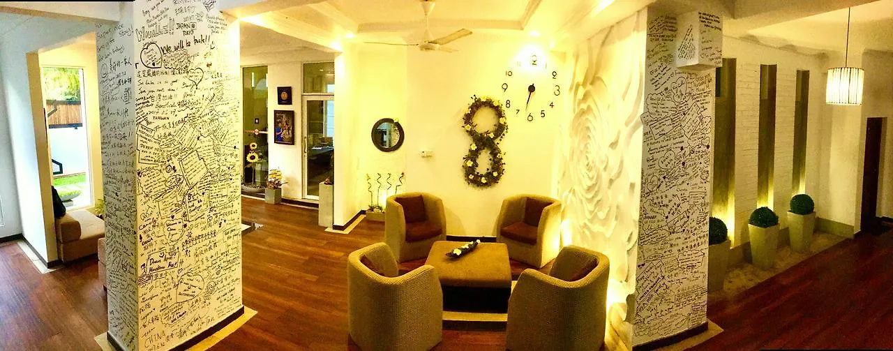 8 Plus Luxury Apartments Negombo Motel